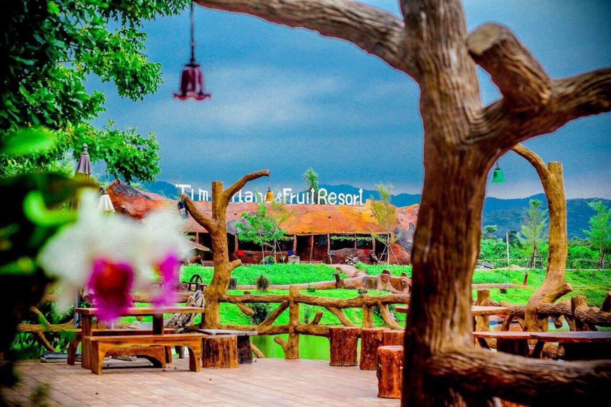 Timberland And Fruit Resort Pong Yo Bagian luar foto